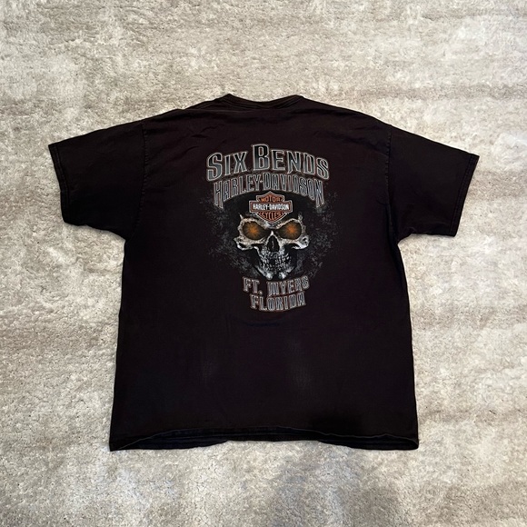 Harley Davidson Tee - Picture 2 of 4